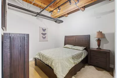 225 W Huron Street #313, Chicago, IL 60654 - Photo 6