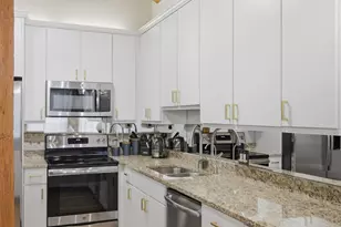 225 W Huron St, Chicago, IL 60654 - Photo 20