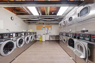 225 W Huron St, Chicago, IL 60654 - Photo 26