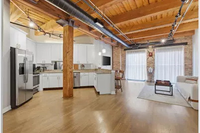 225 W Huron Street #313, Chicago, IL 60654 - Photo 10