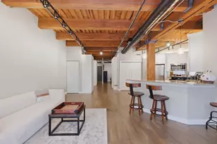 225 W Huron St, Chicago, IL 60654 - Photo 14