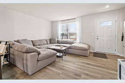 683 Wild Prairie Point, Hampshire, IL 60140 - Photo 4