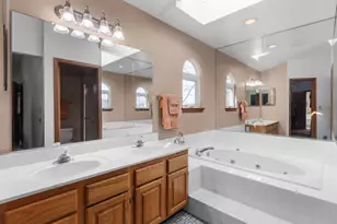 648 Thunderbird Trail, Carol Stream, IL 60188 - Photo 10