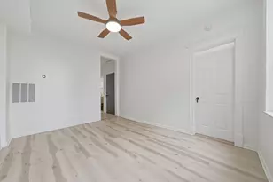 2420 S Sawyer Ave, Chicago, IL 60623 - Photo 12