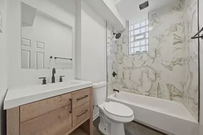 2420 S Sawyer Avenue, Chicago, IL 60623 - Photo 16