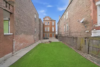 2420 S Sawyer Avenue, Chicago, IL 60623 - Photo 2