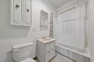 1140 N Lawndale Ave, Chicago, IL 60651 - Photo 6