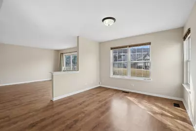 961 Sumac Court, Lindenhurst, IL 60046 - Photo 8