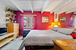 1946 W Hood Ave, Chicago, IL 60660 - Photo 8