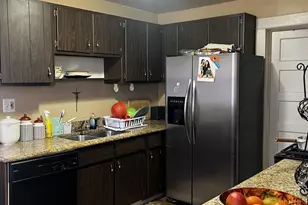 911 Jericho Rd, Aurora, IL 60506 - Photo 2