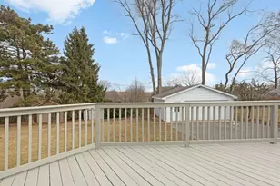 39525 N Highview Dr, Antioch, IL 60002 - Photo 8