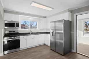 5604 S Madison Ave, Countryside, IL 60525 - Photo 10