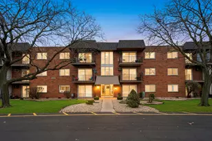 11245 S Harlem Ave, Worth, IL 60482 - Photo 2