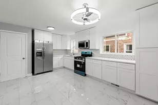 4635 S Keating Ave, Chicago, IL 60632 - Photo 8