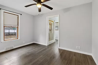 139 Elm Street, Dekalb, IL 60115 - Photo 8