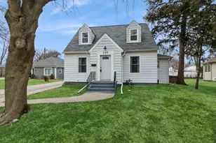 139 Elm St, Dekalb, IL 60115 - Photo 1
