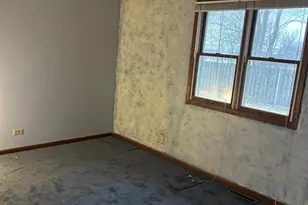 2317 Hess Dr, Crest Hill, IL 60403 - Photo 16