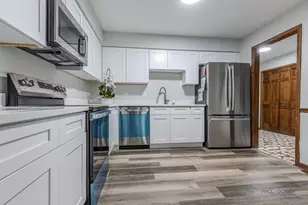 851 Sutton Ct, Lincolnshire, IL 60069 - Photo 14