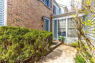 851 Sutton Ct, Lincolnshire, IL 60069 - Photo 2