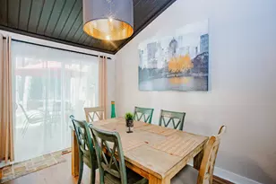 1040 Borden Dr, Roselle, IL 60172 - Photo 8