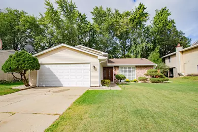 [Address not provided], Roselle, IL 60172 - Photo 2