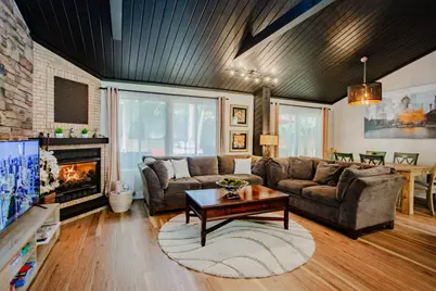 [Address not provided], Roselle, IL 60172 - Photo 6