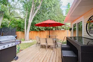 1040 Borden Dr, Roselle, IL 60172 - Photo 32