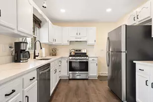 11N958 Almora Terrace, Elgin, IL 60124 - Photo 6