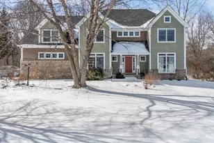 7N072 Willowbrook Dr, Saint Charles, IL 60175 - Photo 1