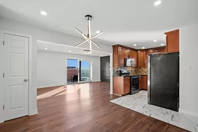 7242 W 86th Street #3A, Bridgeview, IL 60455 - Photo 4