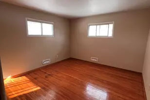 9 Cottonwood St, Bloomington, IL 61701 - Photo 2