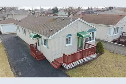 7827 Meade Avenue, Burbank, IL 60459 - Photo 2