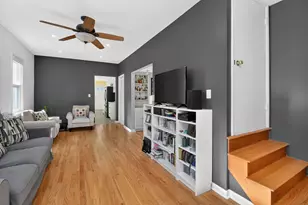 18 S Hudson St, Westmont, IL 60559 - Photo 4