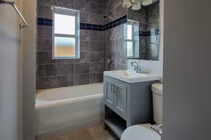 619 E Groveland Park, Chicago, IL 60653 - Photo 22