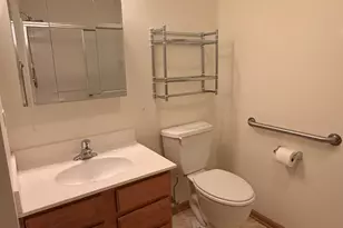 801 N McLean Blvd, Elgin, IL 60123 - Photo 18