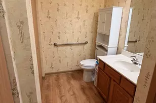 801 N McLean Blvd, Elgin, IL 60123 - Photo 14