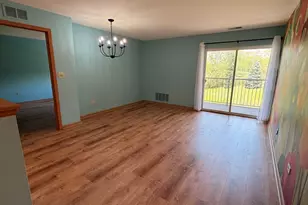 801 N McLean Blvd, Elgin, IL 60123 - Photo 8