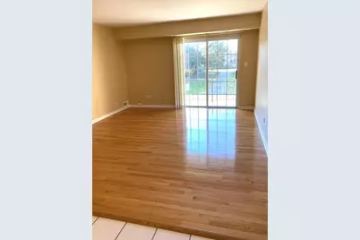 1519 N Windsor Drive #312, Arlington Heights, IL 60004 - Photo 2