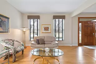 18024 W Pond Ridge Cir, Gurnee, IL 60031 - Photo 4