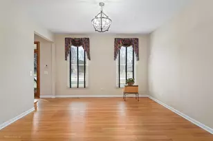 18024 W Pond Ridge Cir, Gurnee, IL 60031 - Photo 6