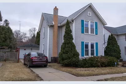 223 W Avon Street, Freeport, IL 61032 - Photo 1