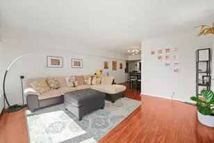 175 E Delaware Pl, Chicago, IL 60611 - Photo 12