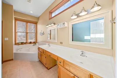 671 Lasalle Drive, Lake Holiday, IL 60552 - Photo 12