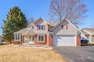 671 Lasalle Dr, Lake Holiday, IL 60552 - Photo 1