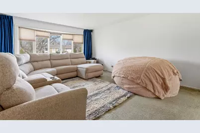 829 Sienna Drive, Schaumburg, IL 60193 - Photo 2