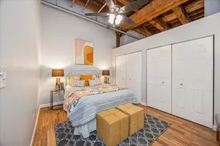 824 W Superior St, Chicago, IL 60642 - Photo 12