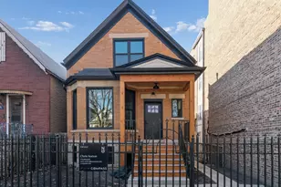 2840 N Christiana Ave, Chicago, IL 60618 - Photo 1