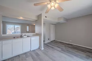 2722 Wilshire Ct, Aurora, IL 60502 - Photo 8