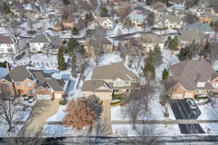 364 Avena Cir, Naperville, IL 60565 - Photo 36