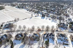 364 Avena Cir, Naperville, IL 60565 - Photo 34